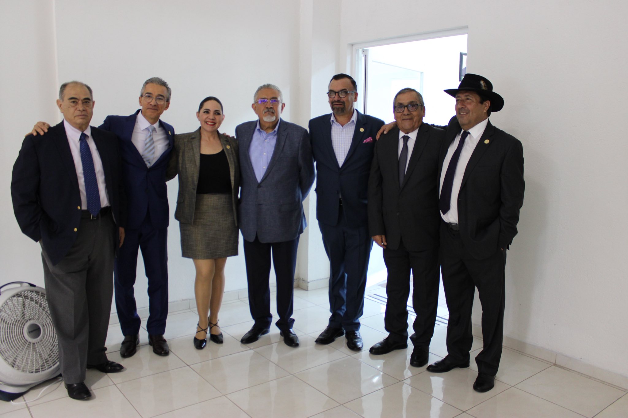 Pines institucionales